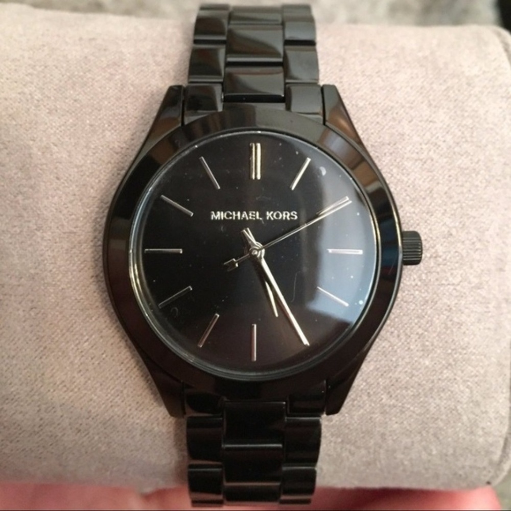 NWT Auth Michael Kors Slim Runway Watch in Black